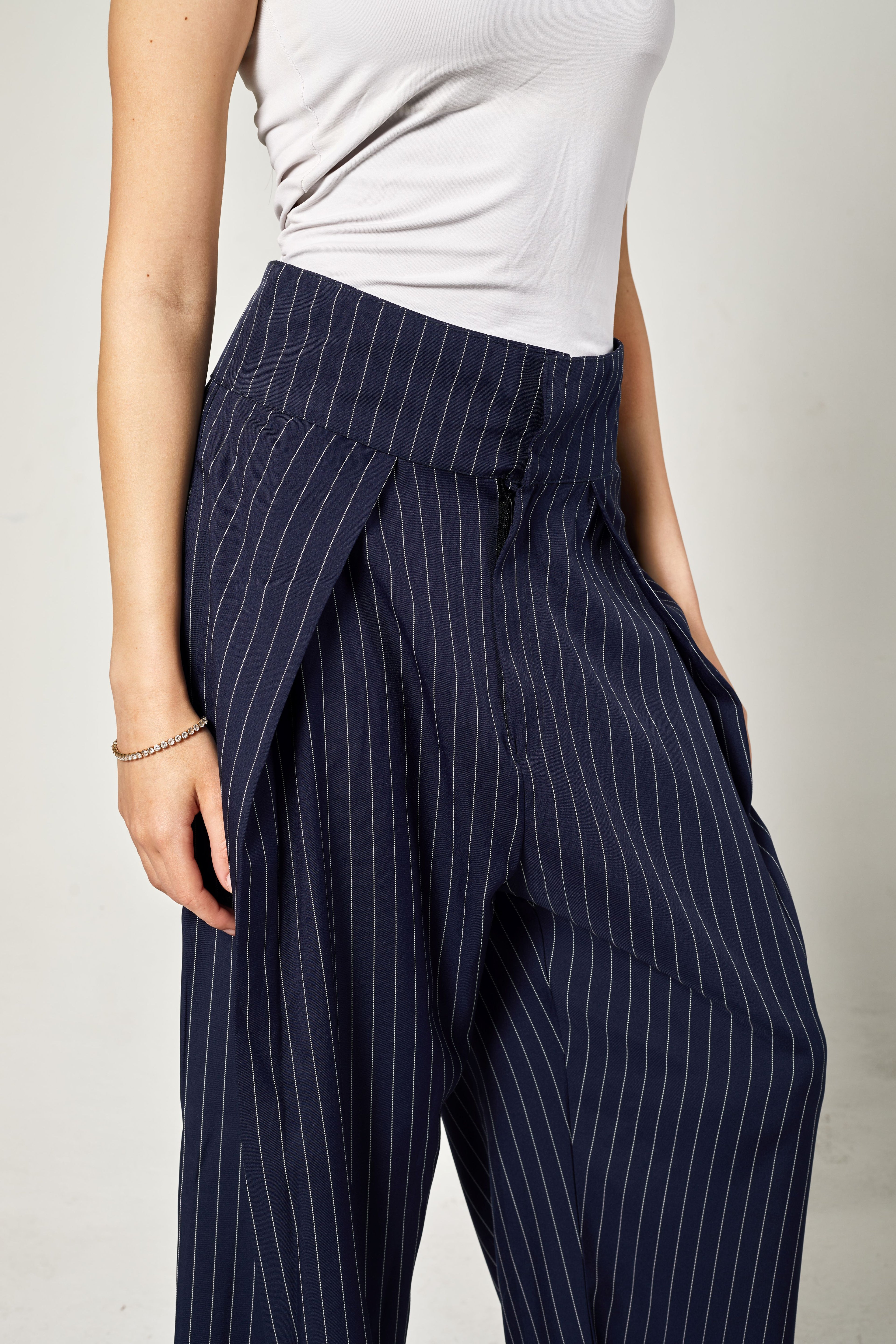 BALLOON PLEATED TROUSERS
